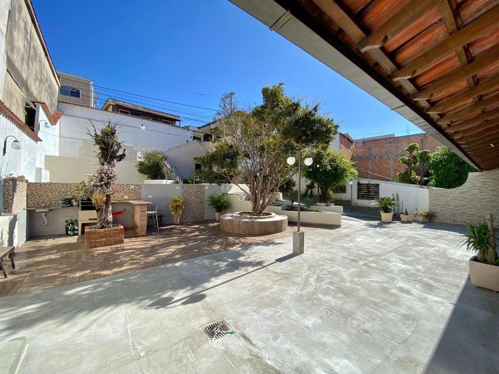 Imagem Casa com 3 Quartos à Venda, 250 m² em Santa Mônica - Belo Horizonte Imagem Casa com 3 Quartos à Venda, 250 m² em Santa Mônica - Belo Horizonte