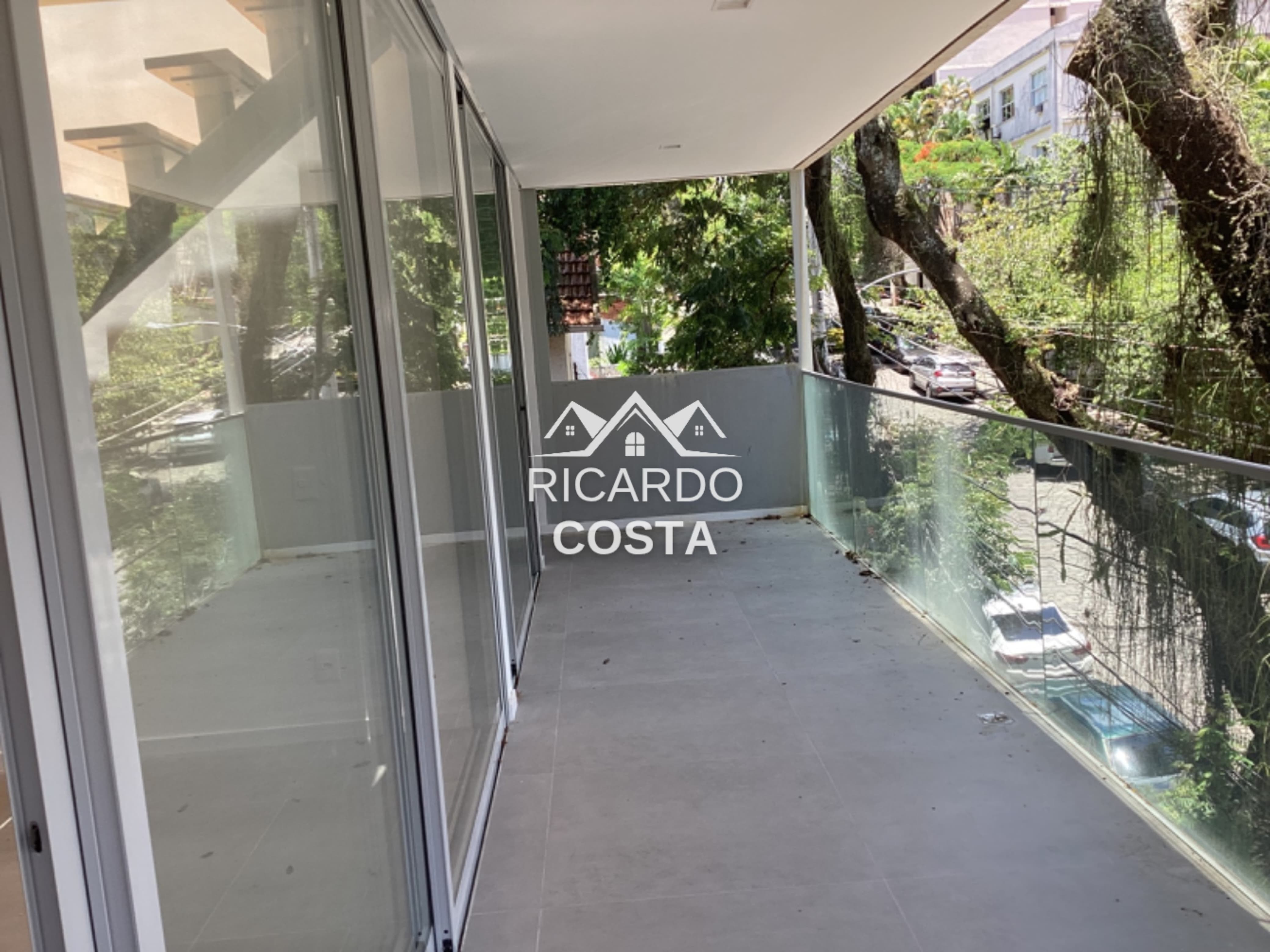Imagem Cobertura com 2 Quartos à Venda ou Locação, 190 m² em Humaitá - Rio de Janeiro Imagem Cobertura com 2 Quartos à Venda ou Locação, 190 m² em Humaitá - Rio de Janeiro