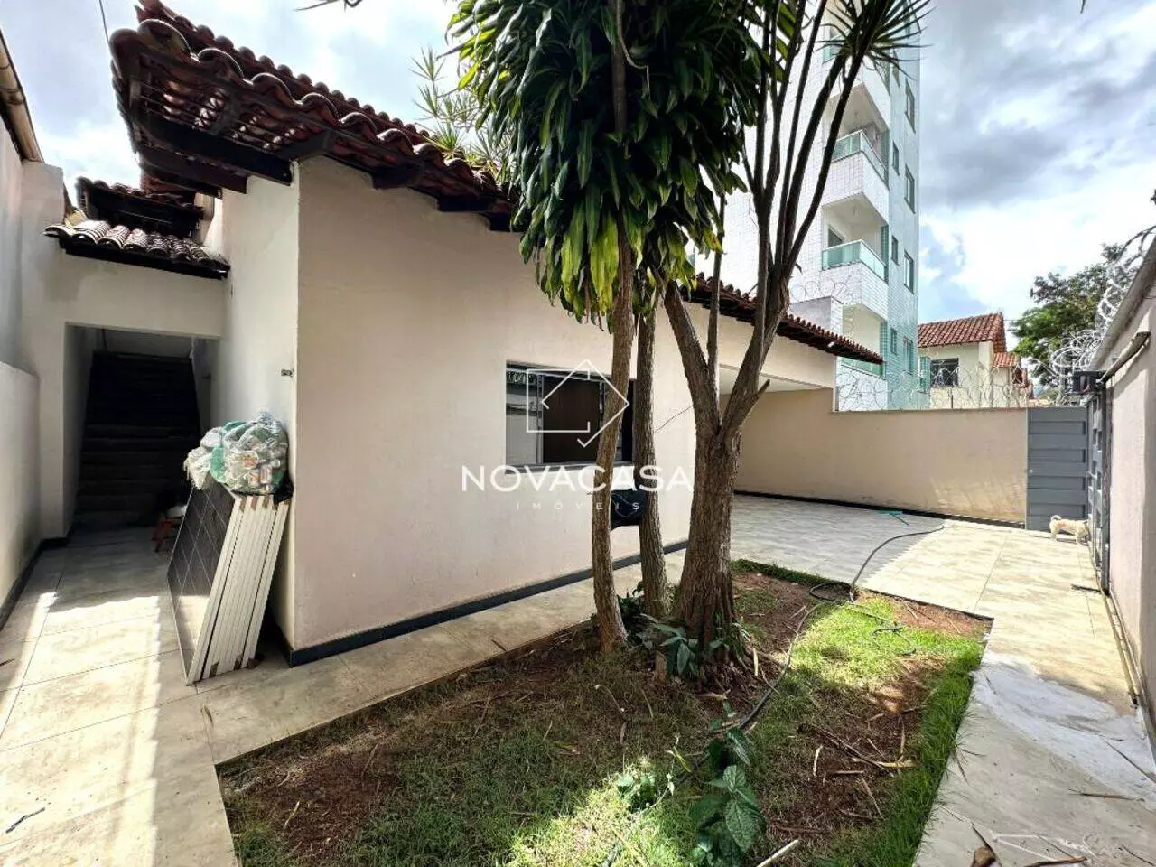 Imagem Casa com 5 Quartos à Venda, 250 m² em Rio Branco - Belo Horizonte Imagem Casa com 5 Quartos à Venda, 250 m² em Rio Branco - Belo Horizonte