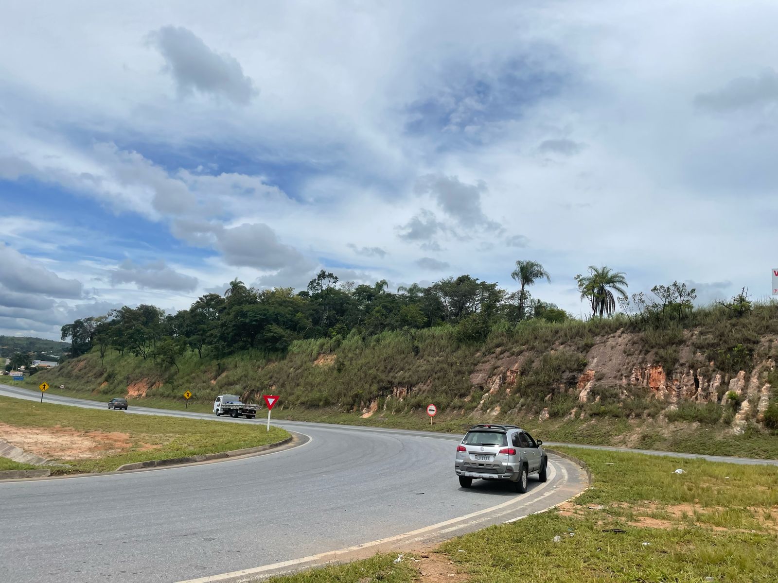 Imagem Terreno à Venda, 15 m²em Flórida (Melo Viana) - Esmeraldas Imagem Terreno à Venda, 15 m²em Flórida (Melo Viana) - Esmeraldas