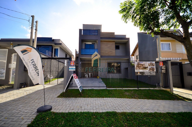 Imagem Sobrado com 3 Quartos à Venda, em Atuba - Curitiba Imagem Sobrado com 3 Quartos à Venda, em Atuba - Curitiba