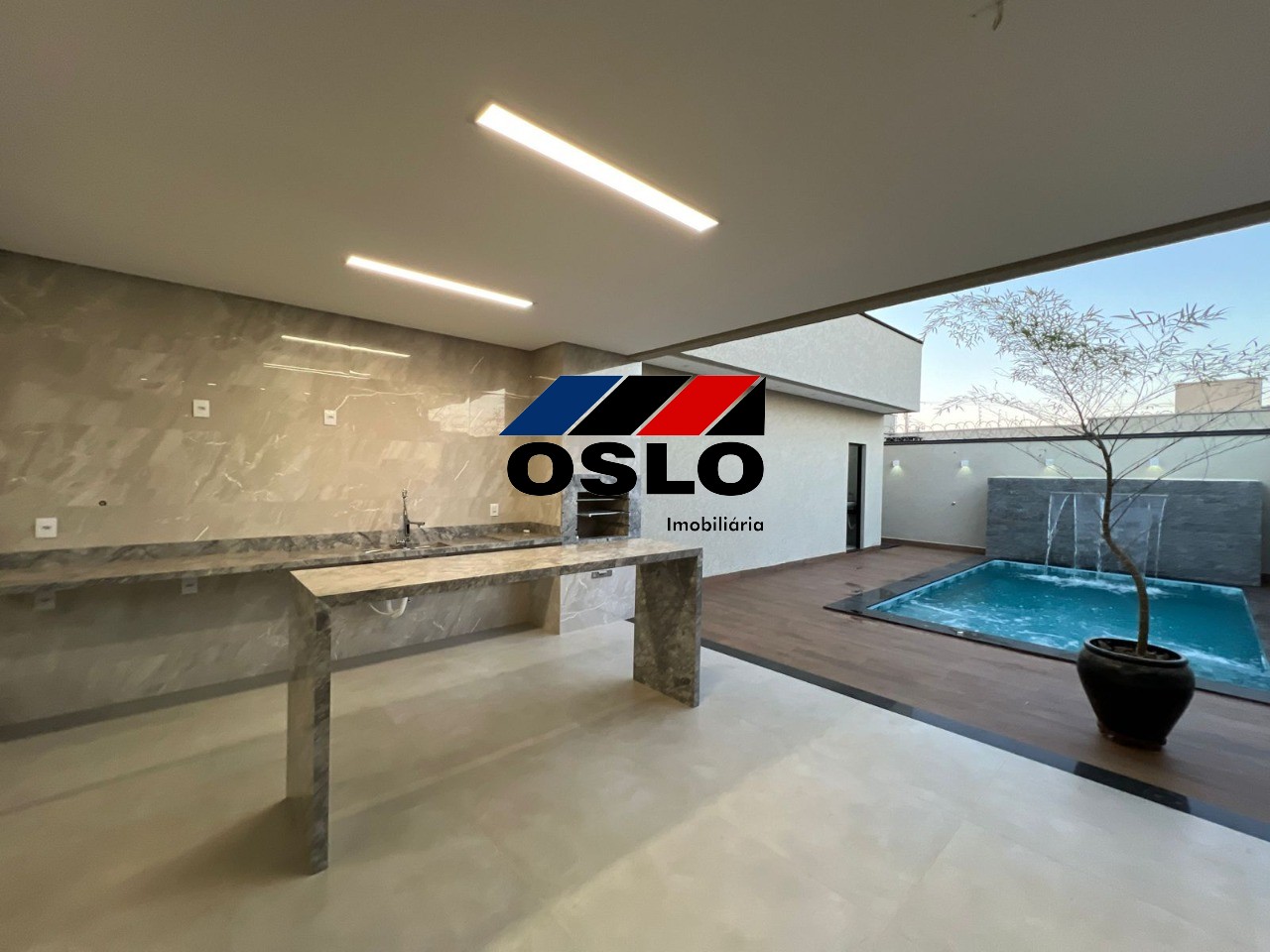 Imagem Casa com 4 Quartos à Venda, 192 m²em Moinho dos Ventos - Goiânia Imagem Casa com 4 Quartos à Venda, 192 m²em Moinho dos Ventos - Goiânia