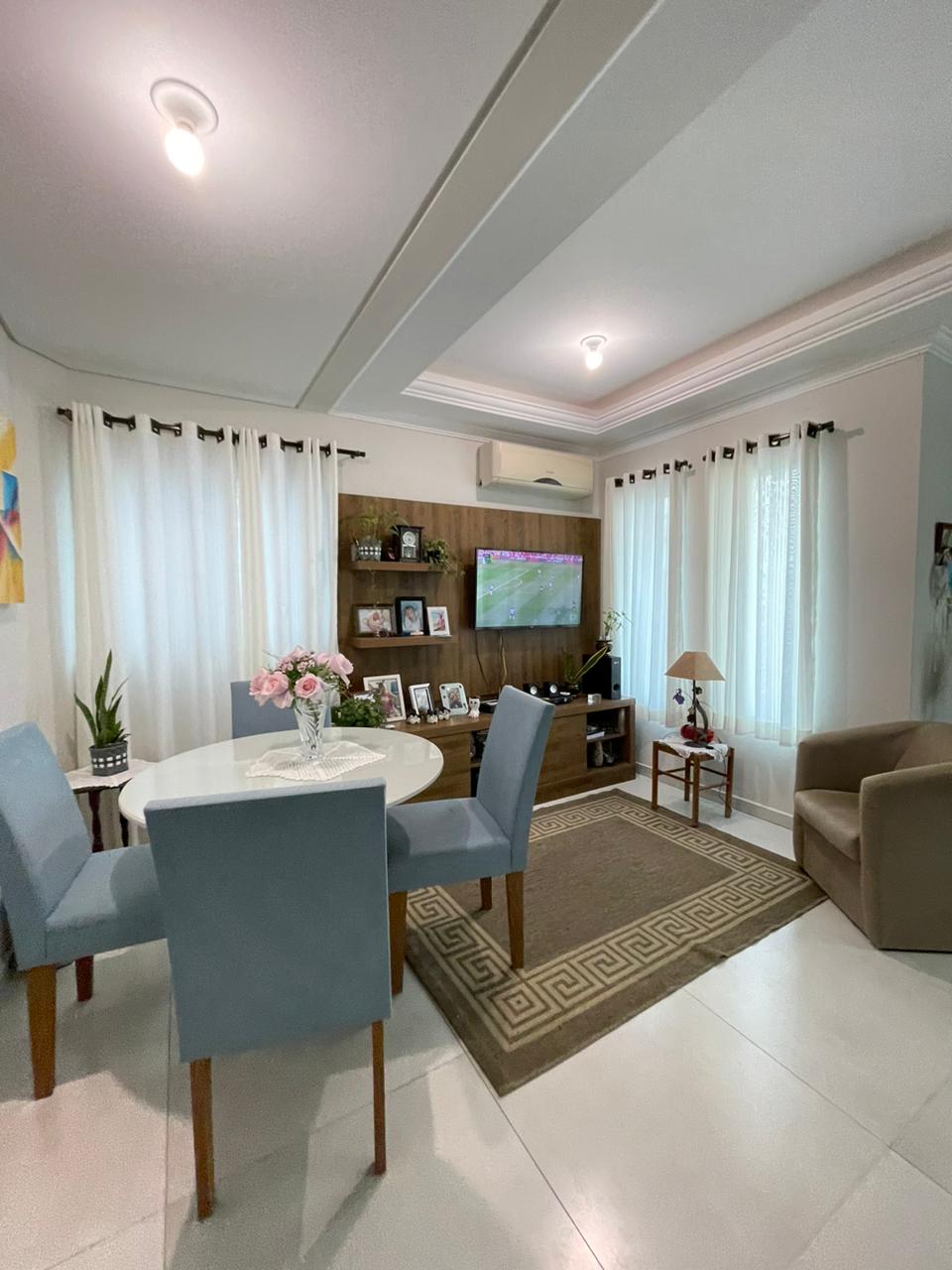 Imagem Sobrado com 2 Quartos à Venda, 90 m²em Ingleses do Rio Vermelho - Florianópolis
