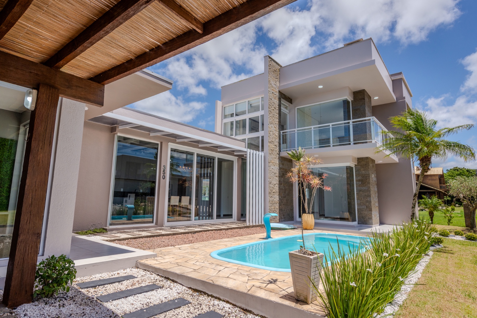 Imagem Casa de Condomínio com 4 Quartos à Venda, 214 m²em centro - Tramandaí Imagem Casa de Condomínio com 4 Quartos à Venda, 214 m²em centro - Tramandaí