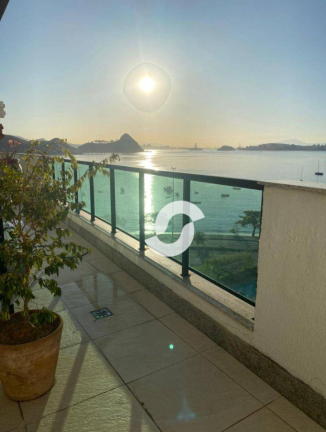 Imagem Cobertura com 3 Quartos à Venda, 200 m² em Charitas - Niterói