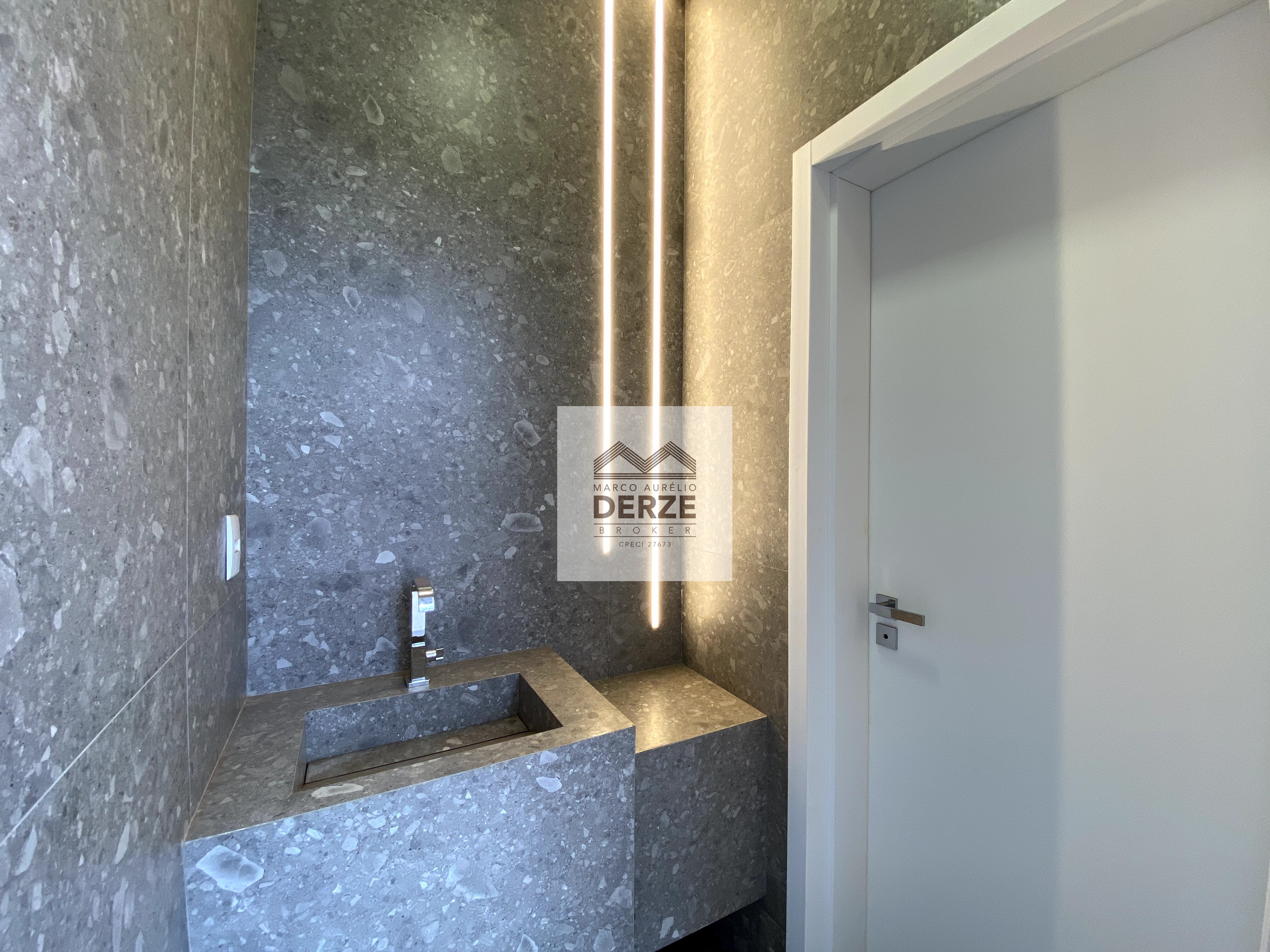Imagem Casa com 3 Quartos à Venda, 252 m²em Jardim Inconfidência - Uberlândia Imagem Casa com 3 Quartos à Venda, 252 m²em Jardim Inconfidência - Uberlândia