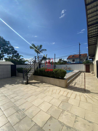 Imagem Casa com 5 Quartos à Venda, 351 m² em Cohapar - Guaratuba Imagem Casa com 5 Quartos à Venda, 351 m² em Cohapar - Guaratuba