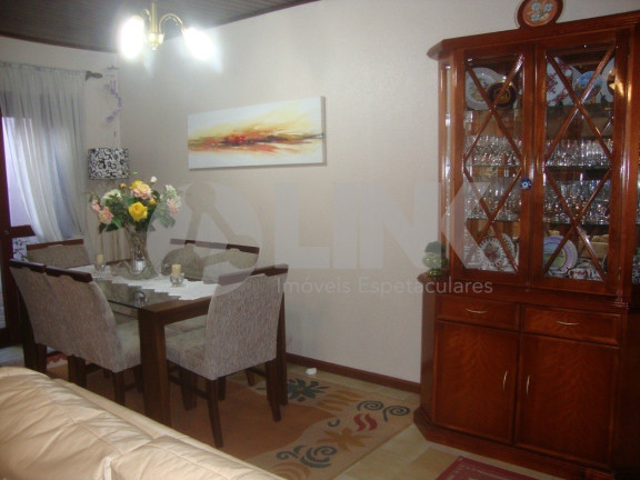 Imagem Casa com 2 Quartos à Venda, 190 m² em Jardim Floresta - Porto Alegre Imagem Casa com 2 Quartos à Venda, 190 m² em Jardim Floresta - Porto Alegre