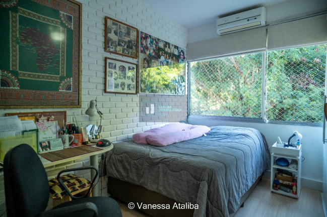 Imagem Imóvel com 3 Quartos à Venda, 101 m² em Humaitá - Rio De Janeiro Imagem Imóvel com 3 Quartos à Venda, 101 m² em Humaitá - Rio De Janeiro