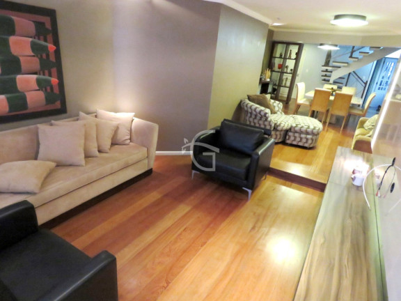 Imagem Imóvel com 3 Quartos à Venda, 389 m² em Centro - Joinville