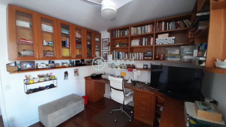Imagem Apartamento com 3 Quartos à Venda, 250 m² em Higienópolis - São Paulo Imagem Apartamento com 3 Quartos à Venda, 250 m² em Higienópolis - São Paulo