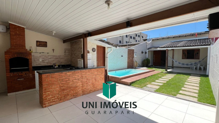 Casa com 3 Quartos à Venda, 180 m² em Praia Do Morro - Guarapari