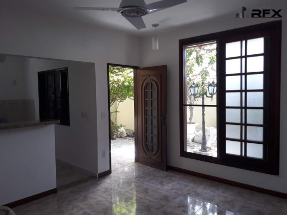 Imagem Casa com 4 Quartos à Venda, 200 m² em Itaipu - Niterói Imagem Casa com 4 Quartos à Venda, 200 m² em Itaipu - Niterói