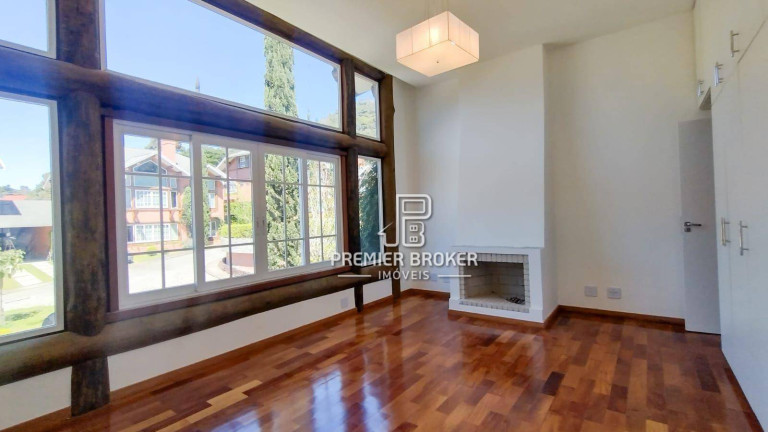 Imagem Casa com 4 Quartos à Venda, 263 m² em Iucas - Teresópolis Imagem Casa com 4 Quartos à Venda, 263 m² em Iucas - Teresópolis