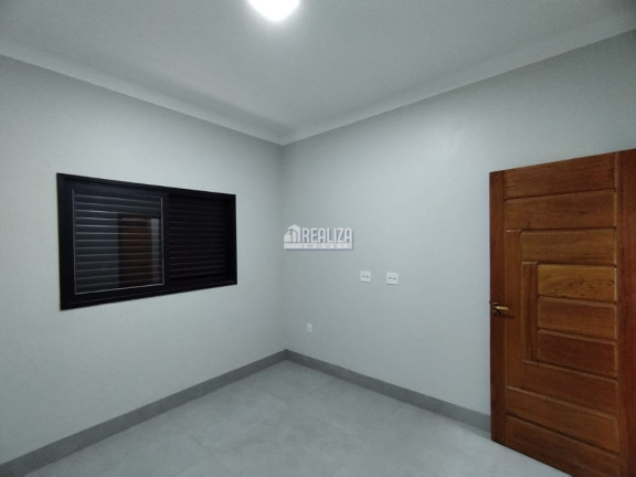 Imagem Casa com 3 Quartos à Venda, 250 m² em Parque Das Laranjeiras - Uberaba Imagem Casa com 3 Quartos à Venda, 250 m² em Parque Das Laranjeiras - Uberaba