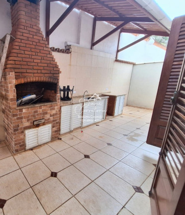 Imagem Casa com 3 Quartos à Venda, em Enseada - Guarujá Imagem Casa com 3 Quartos à Venda, em Enseada - Guarujá