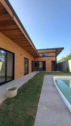 Imagem Casa com 3 Quartos à Venda, 300 m² em Bairro Dos Guedes - Tremembé Imagem Casa com 3 Quartos à Venda, 300 m² em Bairro Dos Guedes - Tremembé