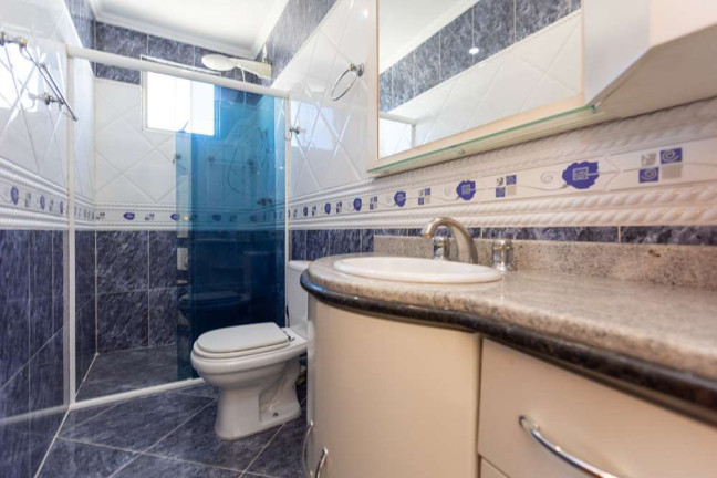 Imagem Imóvel com 2 Quartos à Venda,  em Passo Da Areia - Porto Alegre