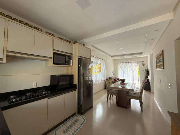 Imagem Casa com 3 Quartos à Venda, 150 m² em Centro - Bombinhas Imagem Casa com 3 Quartos à Venda, 150 m² em Centro - Bombinhas