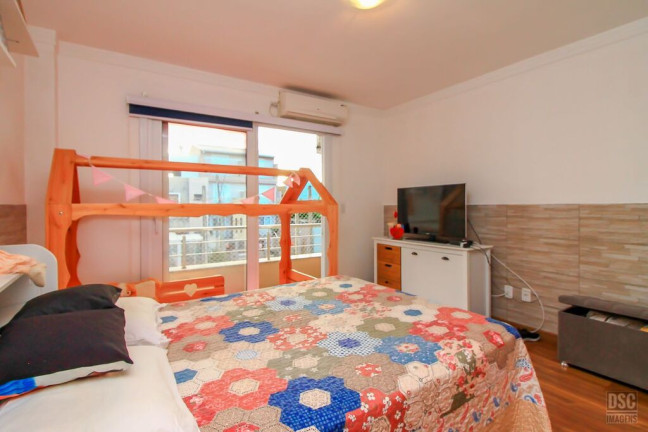 Imagem Casa com 3 Quartos à Venda, 120 m² em Guarujá - Porto Alegre Imagem Casa com 3 Quartos à Venda, 120 m² em Guarujá - Porto Alegre