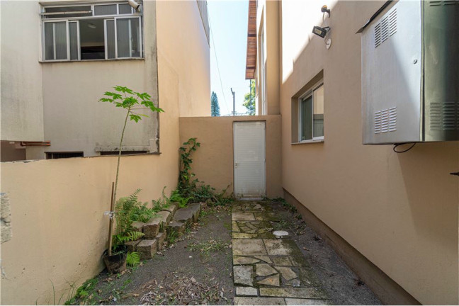 Imagem Casa com 2 Quartos à Venda, 203 m² em Higienópolis - Porto Alegre Imagem Casa com 2 Quartos à Venda, 203 m² em Higienópolis - Porto Alegre