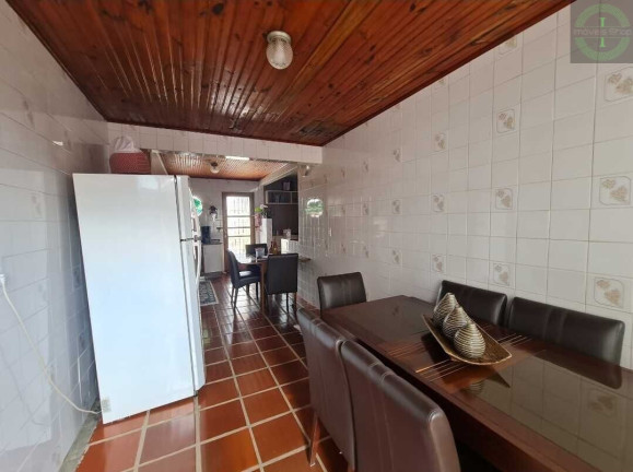Imagem Casa com 4 Quartos à Venda, 165 m² em Contorno - Ponta Grossa Imagem Casa com 4 Quartos à Venda, 165 m² em Contorno - Ponta Grossa