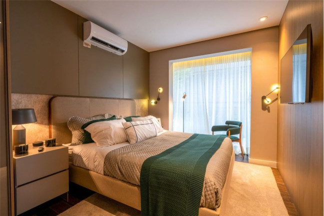 Imagem Imóvel com 3 Quartos à Venda,  em Moema - São Paulo
