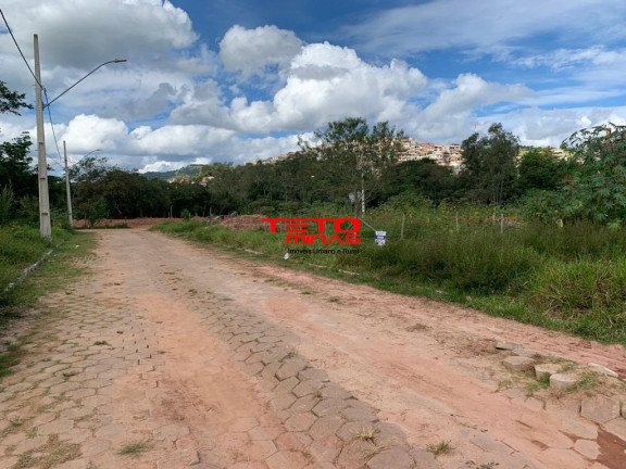 Imagem Terreno à Venda, 250 m² em Estação - São Lourenço Imagem Terreno à Venda, 250 m² em Estação - São Lourenço