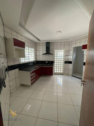 Imagem Sobrado com 3 Quartos à Venda, 270 m² em Carandá Bosque - Campo Grande Imagem Sobrado com 3 Quartos à Venda, 270 m² em Carandá Bosque - Campo Grande