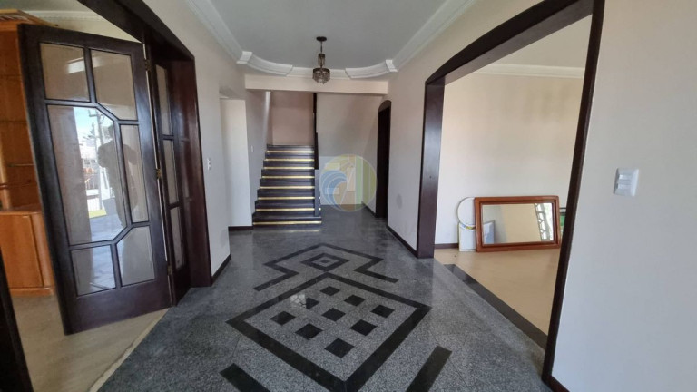 Imagem Casa com 4 Quartos à Venda, 321 m² em Estados - Balneário Camboriú Imagem Casa com 4 Quartos à Venda, 321 m² em Estados - Balneário Camboriú