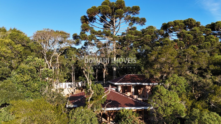 Imagem Casa com 4 Quartos à Venda, 248 m² em Região Do Alto Da Boa Vista - Campos Do Jordão Imagem Casa com 4 Quartos à Venda, 248 m² em Região Do Alto Da Boa Vista - Campos Do Jordão