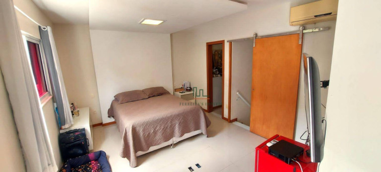 Imagem Casa com 3 Quartos à Venda, 663 m² em Santo Antônio - Niterói Imagem Casa com 3 Quartos à Venda, 663 m² em Santo Antônio - Niterói