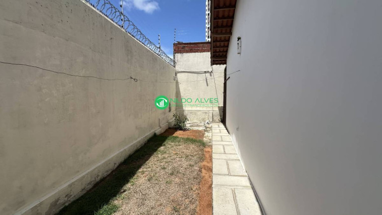 Imagem Casa com 3 Quartos à Venda, 261 m² Imagem Casa com 3 Quartos à Venda, 261 m²