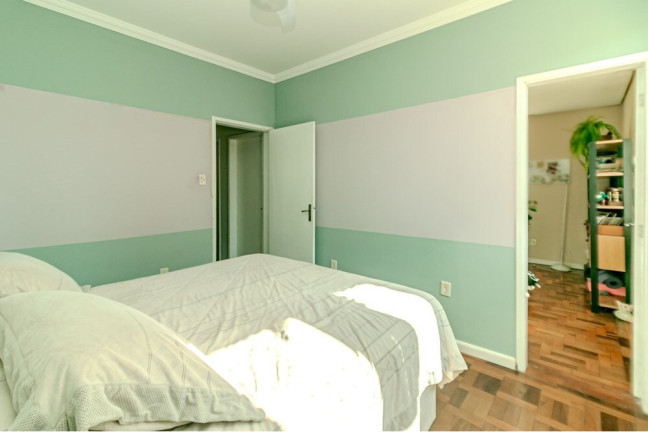 Imagem Imóvel com 3 Quartos à Venda, em Cidade Baixa - Porto Alegre Imagem Imóvel com 3 Quartos à Venda, em Cidade Baixa - Porto Alegre