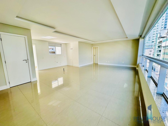 Imagem Apartamento com 3 Quartos à Venda, 251 m² em Centro - Balneário Camboriú Imagem Apartamento com 3 Quartos à Venda, 251 m² em Centro - Balneário Camboriú