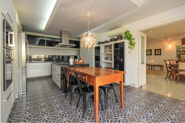 Imagem Casa com 4 Quartos à Venda, 620 m² em Nonoai - Porto Alegre Imagem Casa com 4 Quartos à Venda, 620 m² em Nonoai - Porto Alegre