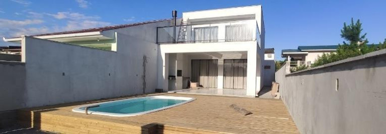 Casa com 3 Quartos para Alugar,  em Praia Da Pinheira - Palhoça