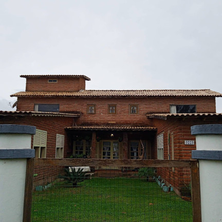Imagem Casa com 4 Quartos à Venda, em Capão Da Canoa Imagem Casa com 4 Quartos à Venda, em Capão Da Canoa