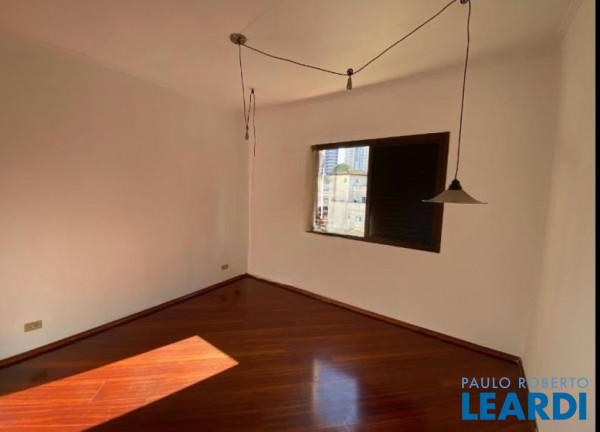 Imagem Apartamento com 2 Quartos à Venda, 70 m² em Centro - Santo André Imagem Apartamento com 2 Quartos à Venda, 70 m² em Centro - Santo André