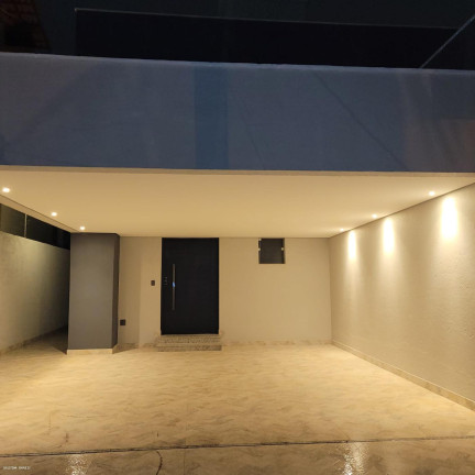 Imagem Casa com 4 Quartos à Venda, 247 m² em Jardim Virgínia - Guarujá Imagem Casa com 4 Quartos à Venda, 247 m² em Jardim Virgínia - Guarujá