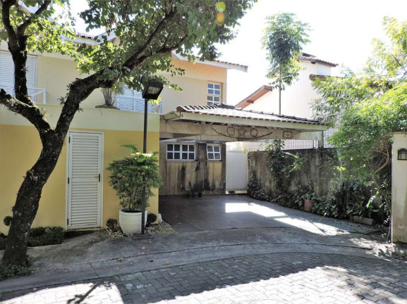 Imagem Casa de Condomínio com 6 Quartos à Venda, 180 m² em Granja Viana - Cotia Imagem Casa de Condomínio com 6 Quartos à Venda, 180 m² em Granja Viana - Cotia
