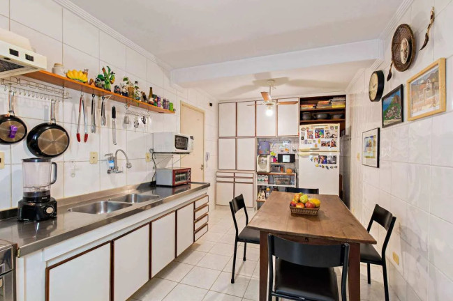 Imagem Apartamento com 3 Quartos à Venda, 160 m²