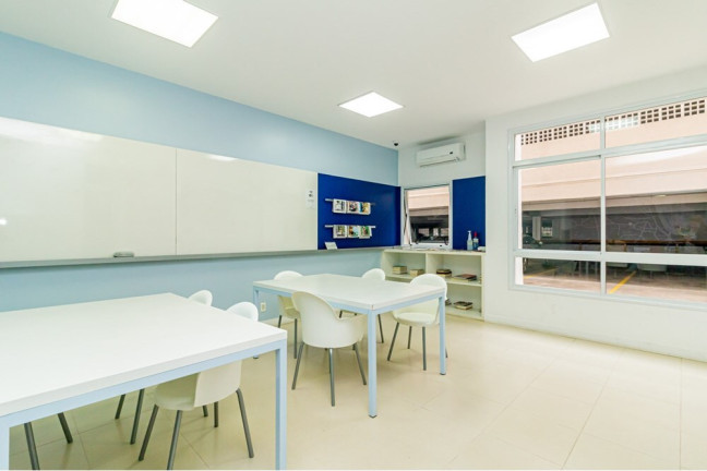 Imagem Apartamento com 3 Quartos à Venda, 74 m² em Passo Da Areia - Porto Alegre