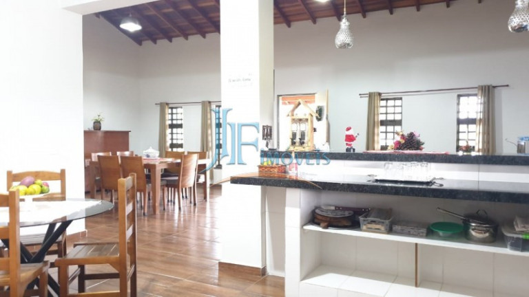 Imagem Imóvel com 4 Quartos à Venda, 105.000 m² em Centro - Cajuru Imagem Imóvel com 4 Quartos à Venda, 105.000 m² em Centro - Cajuru
