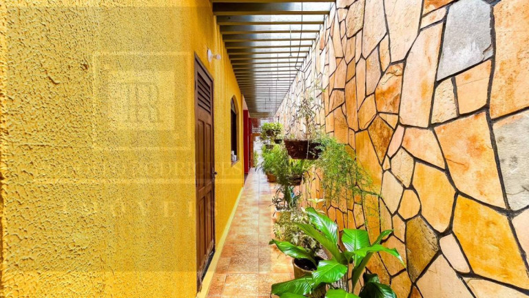 Imagem Casa com 7 Quartos à Venda, 300 m² em Aldeota - Fortaleza Imagem Casa com 7 Quartos à Venda, 300 m² em Aldeota - Fortaleza