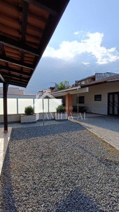Imagem Casa com 3 Quartos à Venda, em Boehmerwald - Joinville Imagem Casa com 3 Quartos à Venda, em Boehmerwald - Joinville