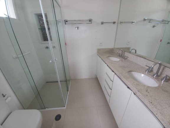 Imagem Imóvel com 3 Quartos à Venda, 127 m² Imagem Imóvel com 3 Quartos à Venda, 127 m²