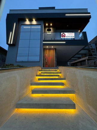 Imagem Casa com 3 Quartos à Venda, 177 m² em Canto - Florianópolis Imagem Casa com 3 Quartos à Venda, 177 m² em Canto - Florianópolis
