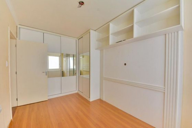 Imagem Imóvel com 2 Quartos à Venda, 75 m² em Rio Branco - Porto Alegre Imagem Imóvel com 2 Quartos à Venda, 75 m² em Rio Branco - Porto Alegre