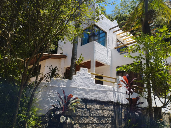 Imagem Casa com 3 Quartos à Venda, 250 m² em Macacu - Garopaba Imagem Casa com 3 Quartos à Venda, 250 m² em Macacu - Garopaba